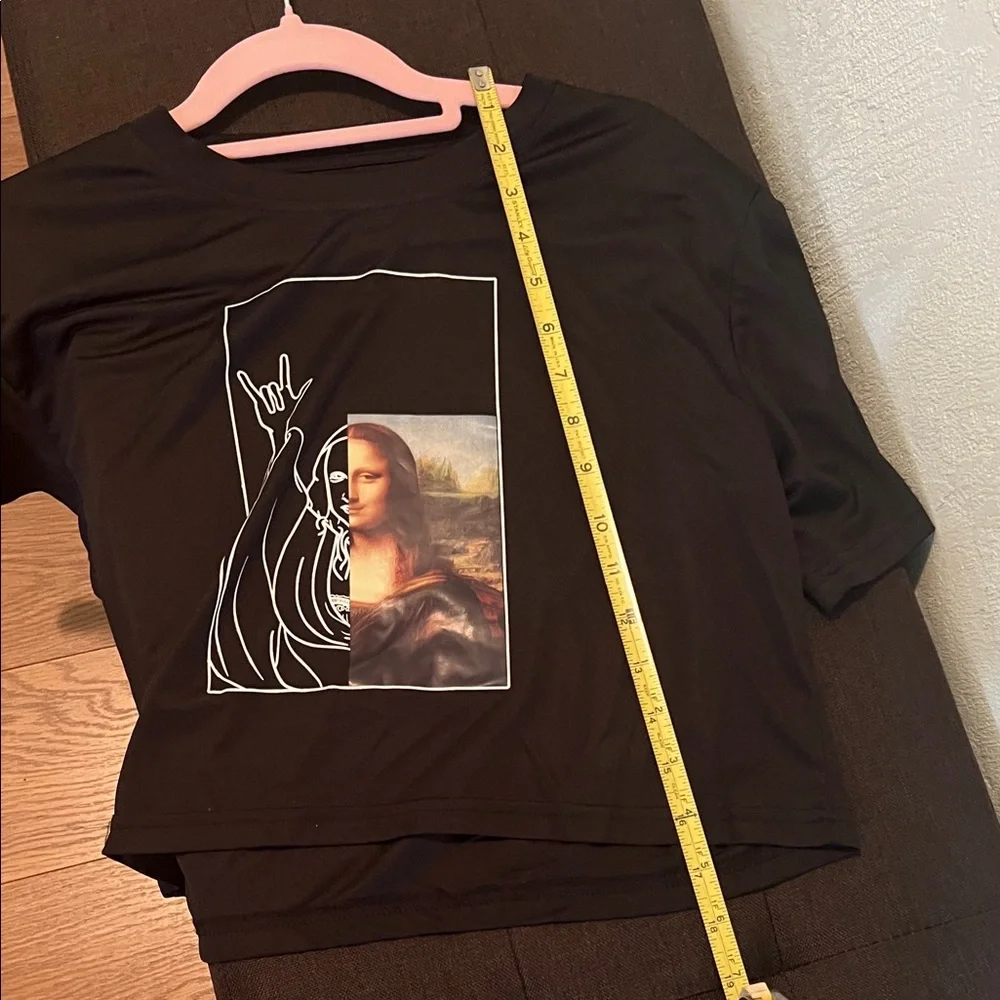#072**Black Graphic Tee with Mona Lisa Print - Picture 3 of 6